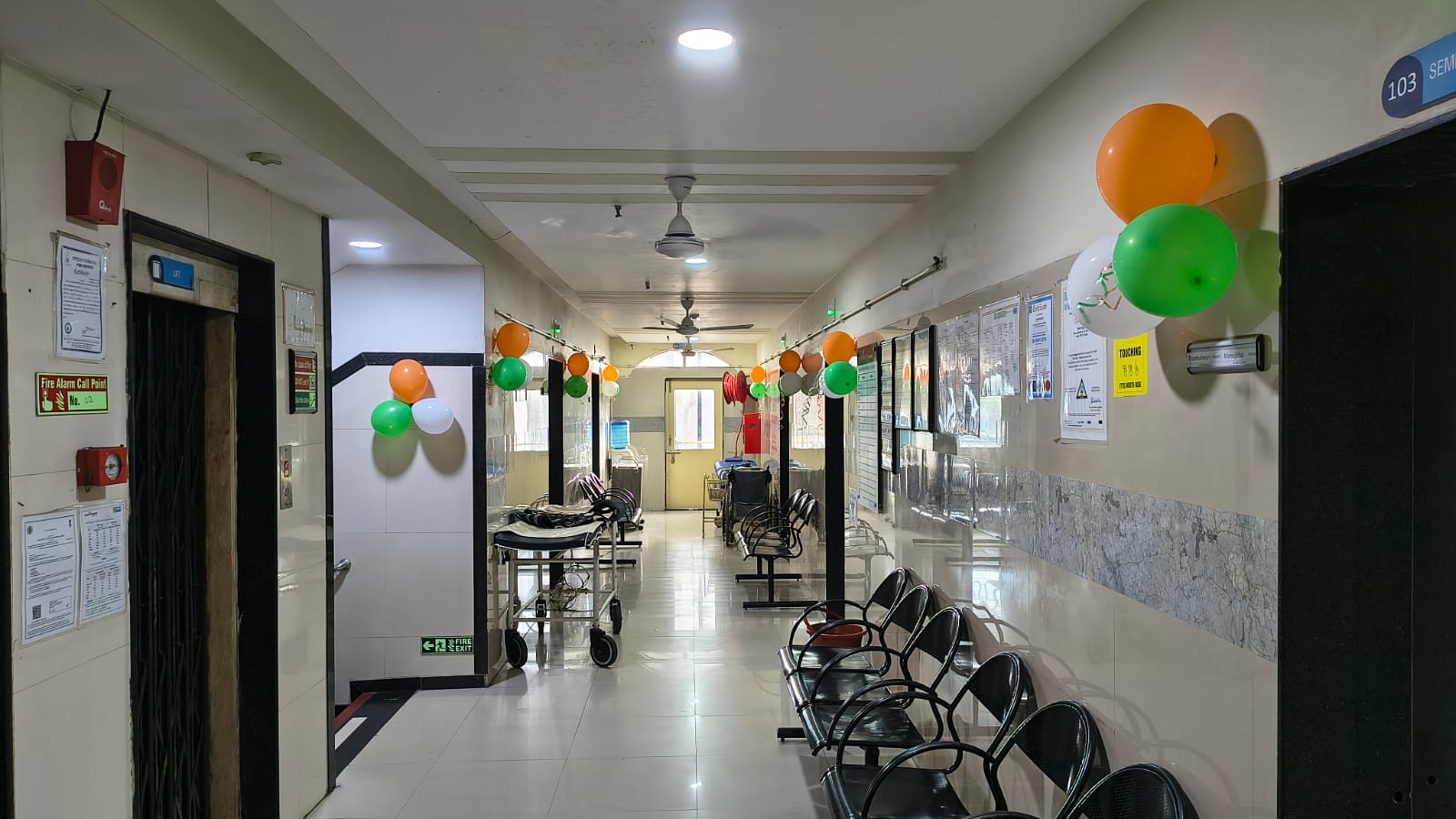 01 Gallery